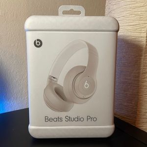 🌻 Beats by Dre Studio Pro in Sandstone
